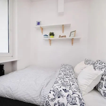 Apartament Saska Kepa -ul. Francuska 2' Min *