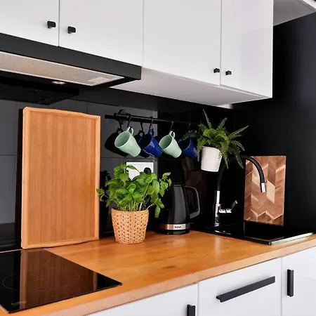 Saska Kepa -ul. Francuska 2' Min Apartment