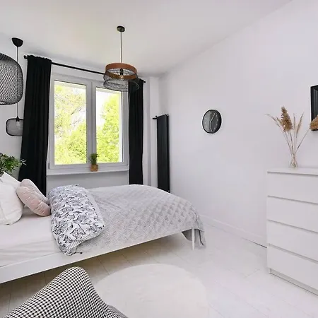Apartment Saska Kepa -ul. Francuska 2' Min